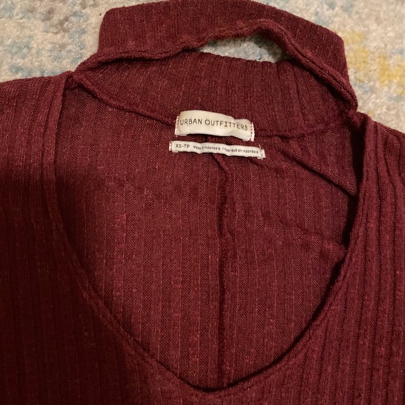 Urban Outfitters choker neck burgundy sweater - Picture 9 of 9